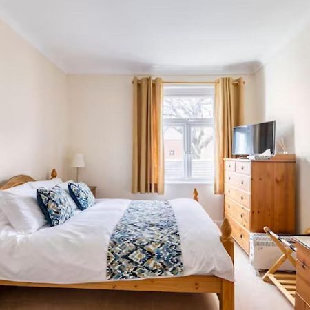 Room With Private Bath In Pontcanna カーディフ エクステリア 写真