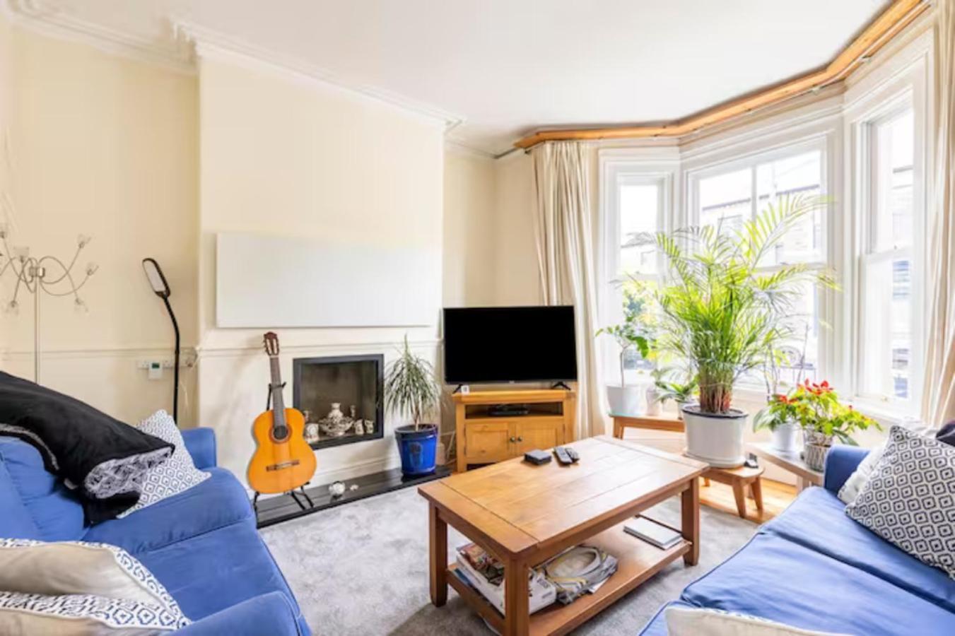 Room With Private Bath In Pontcanna カーディフ エクステリア 写真